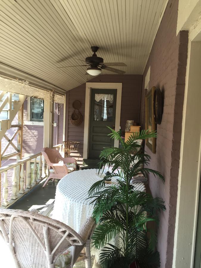 Annie Wiggins Guest House Галена Экстерьер фото