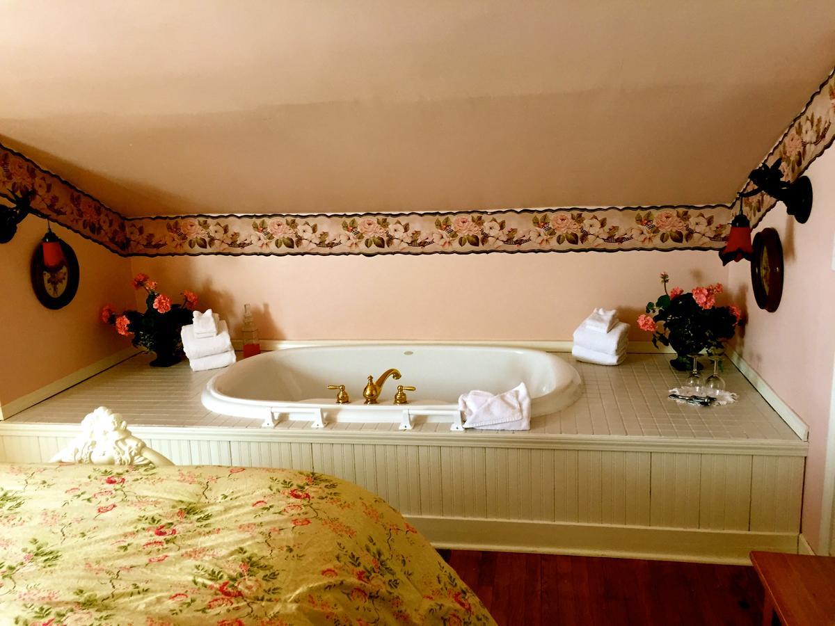 Annie Wiggins Guest House Галена Экстерьер фото