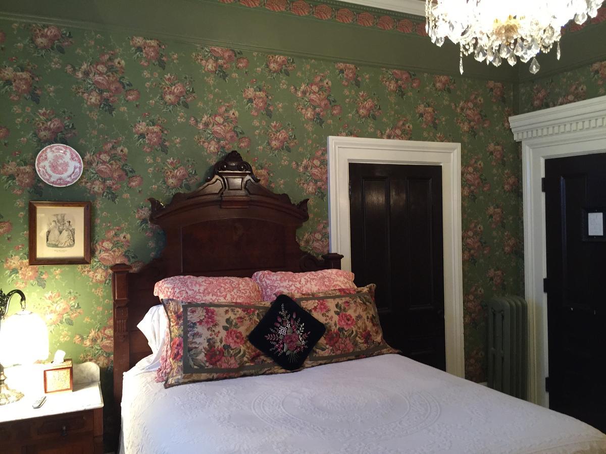 Annie Wiggins Guest House Галена Экстерьер фото