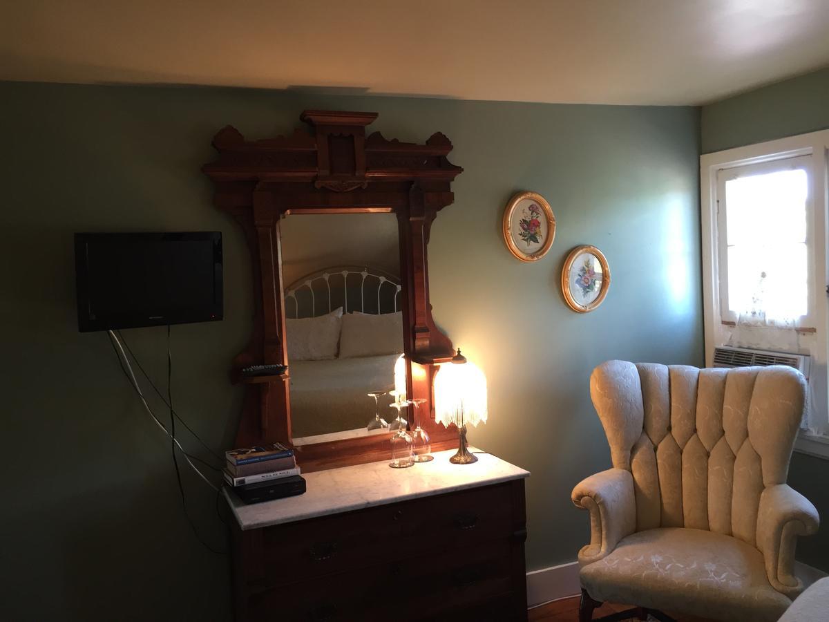 Annie Wiggins Guest House Галена Экстерьер фото